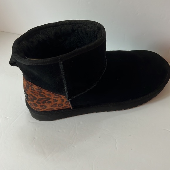Koolaburra by UGG Mini II Black and Leopard Boots - Picture 4 of 11